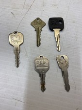 Vintage Bundle Of Old Car Keys