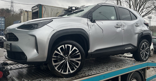Toyota yaris cross hybrid - toyota,
