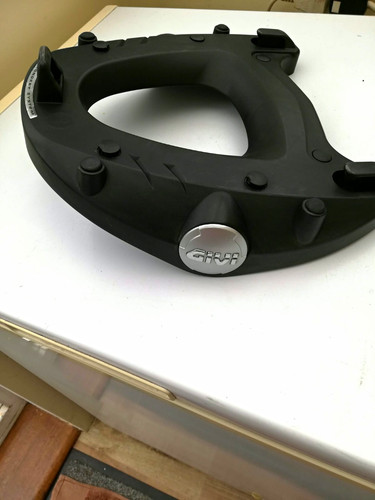 Givi monokey top box - box, plate