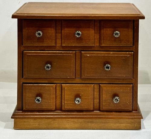 Vintage wooden jewellery box - wooden,