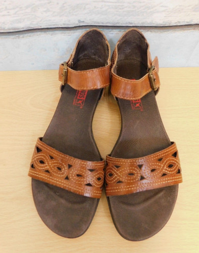 Pikolinos ladies flat brown