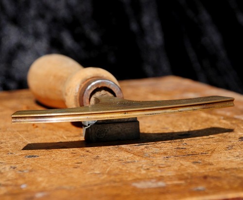 Brass bookbinder tool pallet - brass,