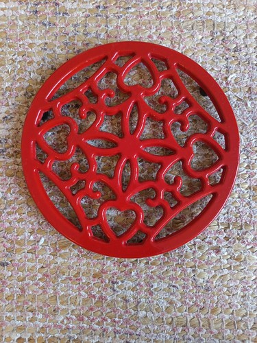 Red enamel cast iron - iron, trivet