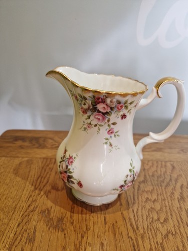 Royal albert bone china - royal,