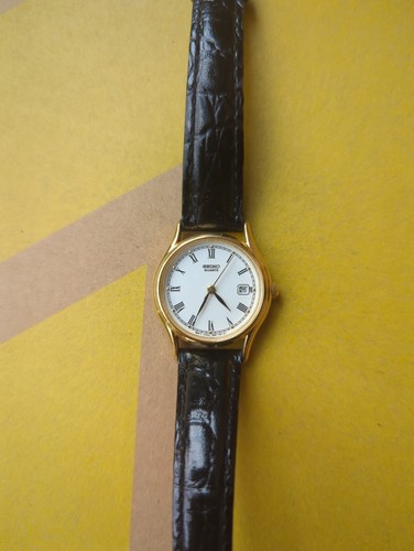 Vintage gold tone seiko ladies - tone,