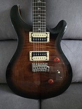 PRS SE Custom 24 Black and Gold sunburst with Gig Bag