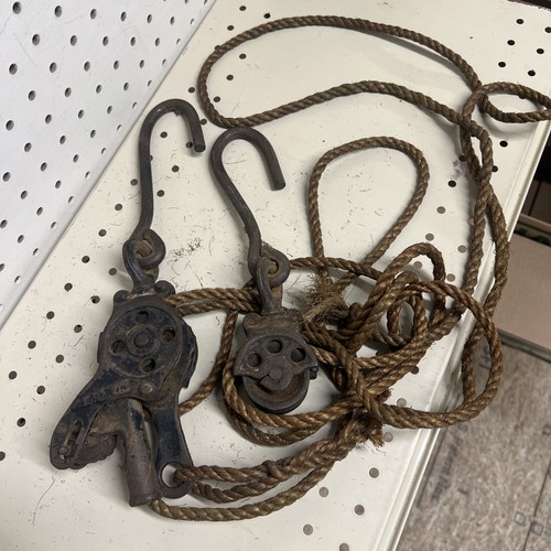 Vintage metal cast iron small - vintage,
