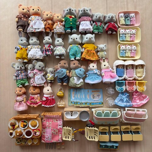 Sylvanian families figures - families,