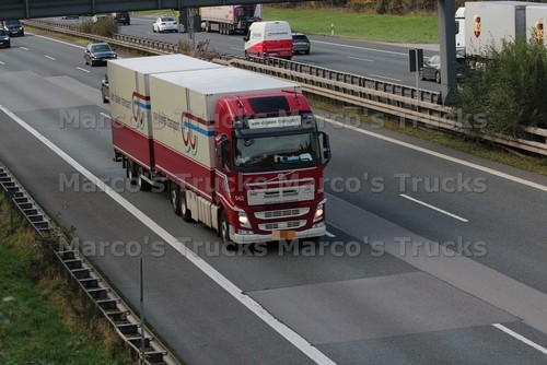 Truck photo volvo box - truck,