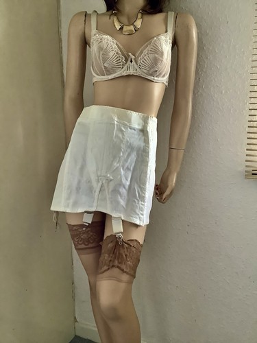 Vintage 1950s twilit white - vintage,