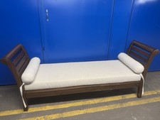 Modern Chaise Lounge With