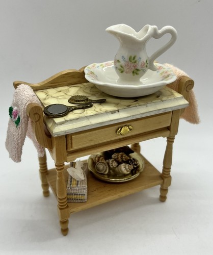 Dolls house marble effect wash