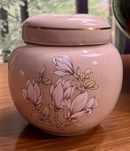 Sadler magnolia flower pottery