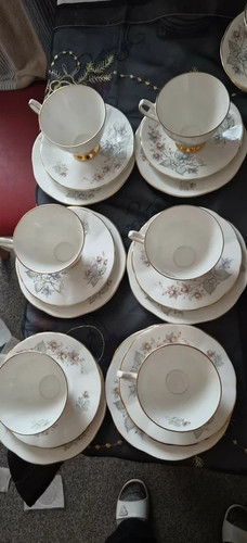 Beautiful vintage elizabethan - vintage,