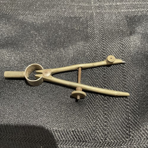 Vintage brass tool spring type - vintage,