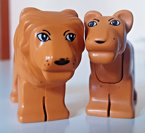Duplo figure safari zoo - safari, lion