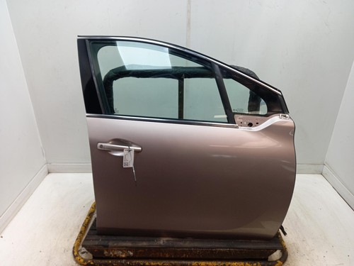 Peugeot 208 right front - peugeot,