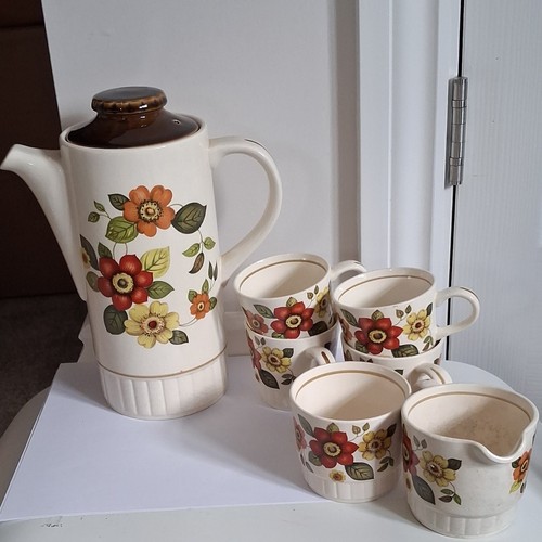Vintage 1970s royal - vintage,