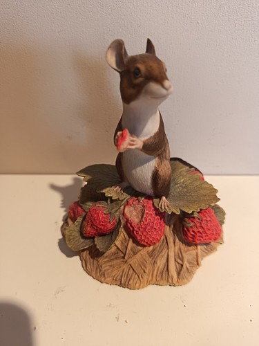 Mouse strawberries border - mouse,