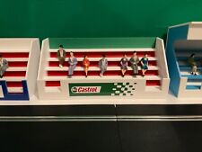 1:32 Scale Castrol Grandstand & 7 seated figures Scalextric Carrera SCX Building