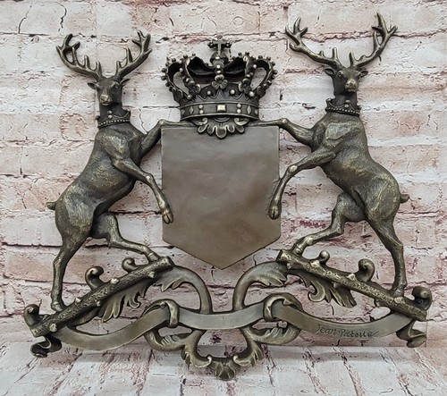 Royal family crest coat - crest, of