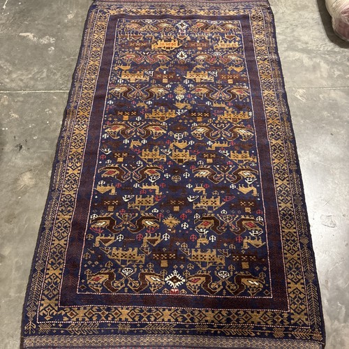 Vintage afghan hand - 4’x7’,