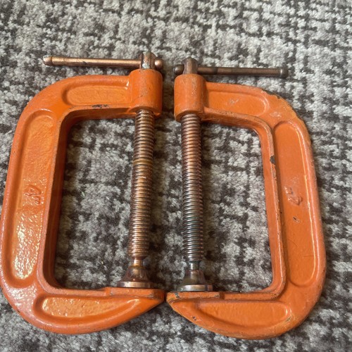 Two clamps copper - g, and