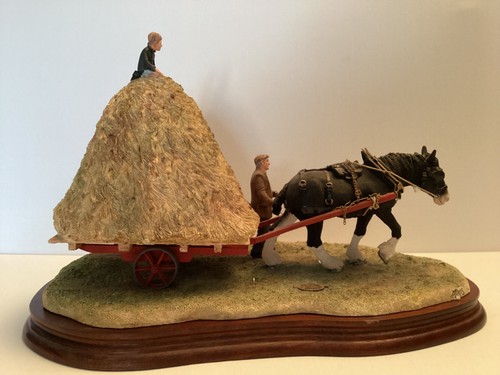Border fine arts hay - border,