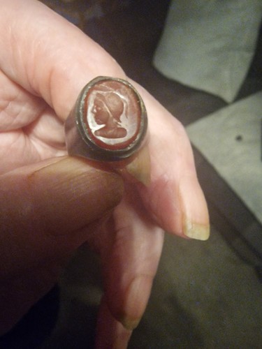 Roman bronze ring - , with