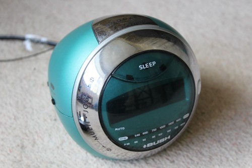 Bush 312 alarm clock radio - bush,