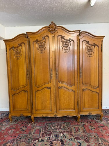 Quality french carved oak four - quality,