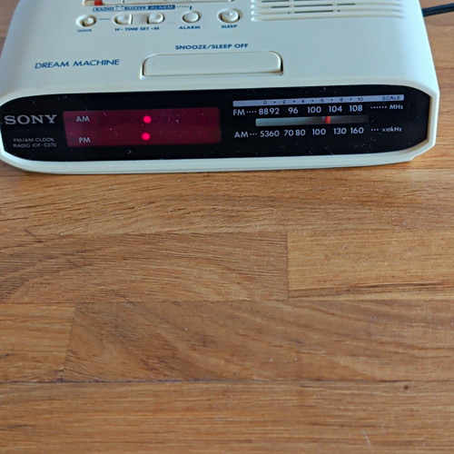 Sony dream machine icf - machine, icf-c270
