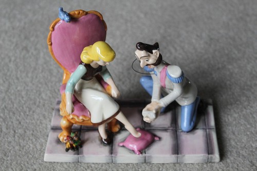 Royal doulton disney showcase - doulton,
