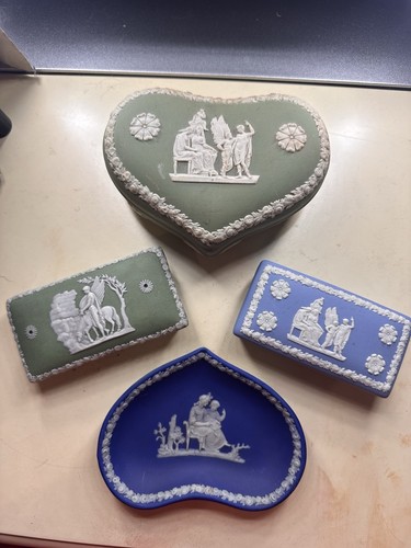 Wedgwood jasperware green dark - wedgwood,