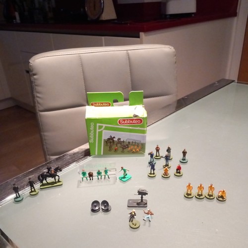 Subbuteo stadium services - services, set