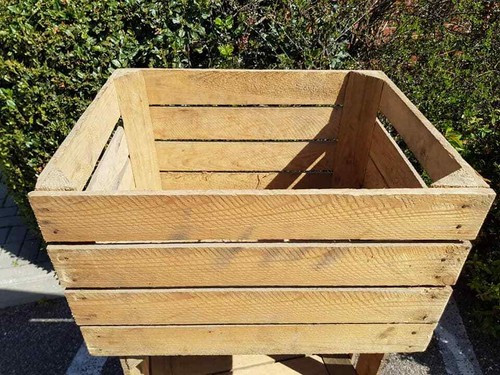 Vintage wooden apple - apple, crate