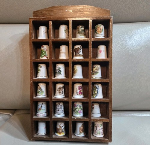 Thimble display case with - display, 24