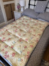 Vintage Single Eiderdown Roses