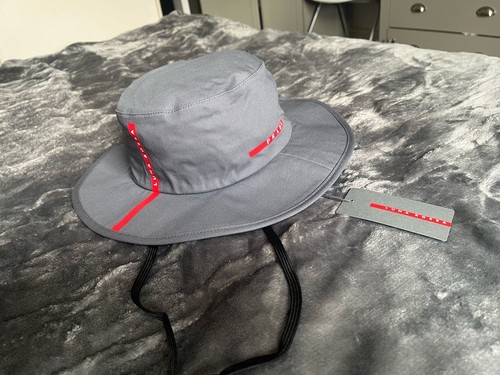 Luna rossa prada - luna,
