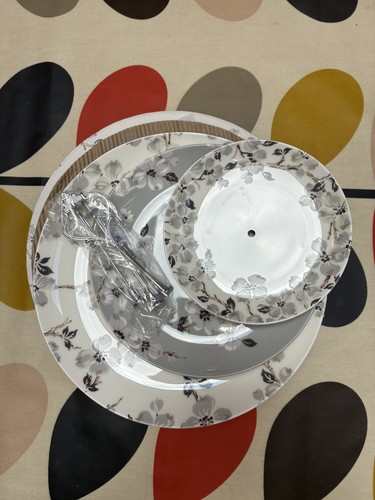 Laura ashley josette - laura, tier