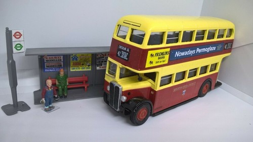 Bus shelter figures for - bus,,