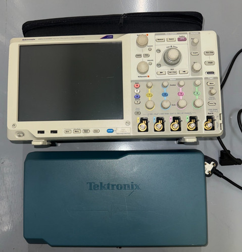 Tektronix dpo5104 four 1 - b,