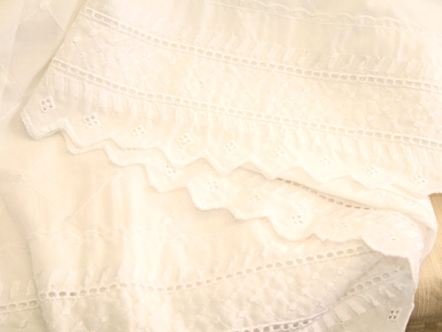 New sanderson pillow - new, 2