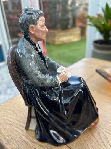Royal doulton figurines ladies - royal,