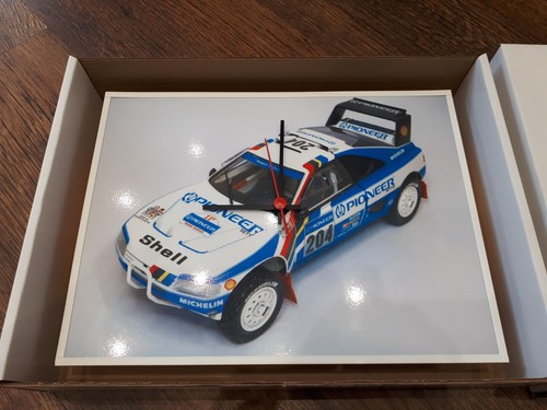 Wall clock rally - wall,