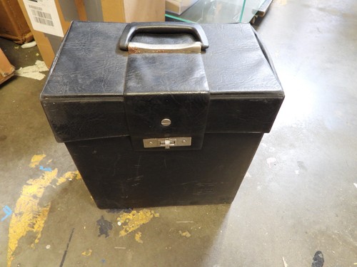 Kodak carousel slide projector - slide,