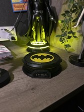 HOT TOYS Batman Modern Suit