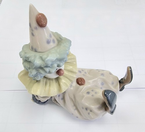 Vintage lladro clown - clown, tired
