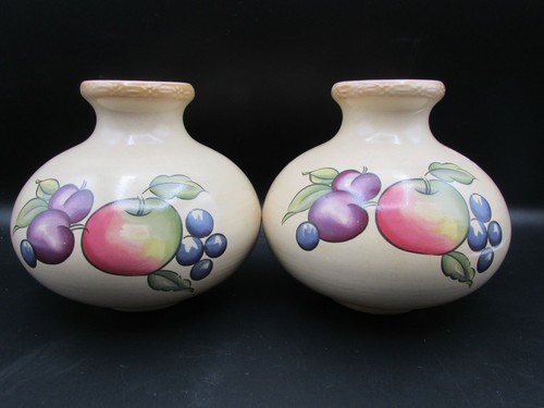 Pair hornsea pottery - x2,