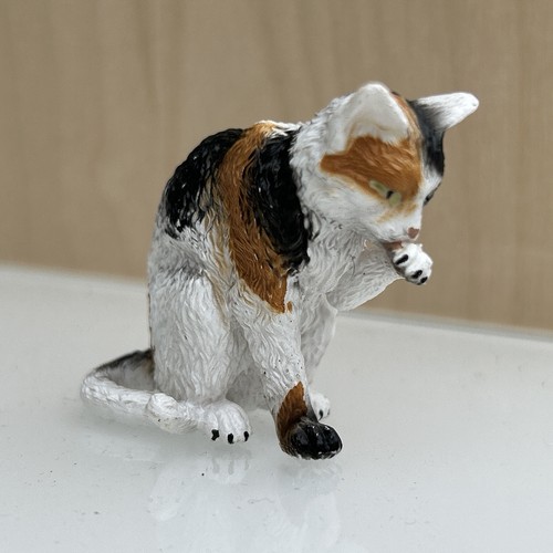 Schleich calico cat grooming - schleich,